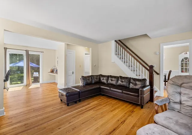 Photo 3 of Sale Pending at 779 Oxford St S, Auburn, MA 01501 | MLS# 73557476 | Listing updated on 2026-09-29