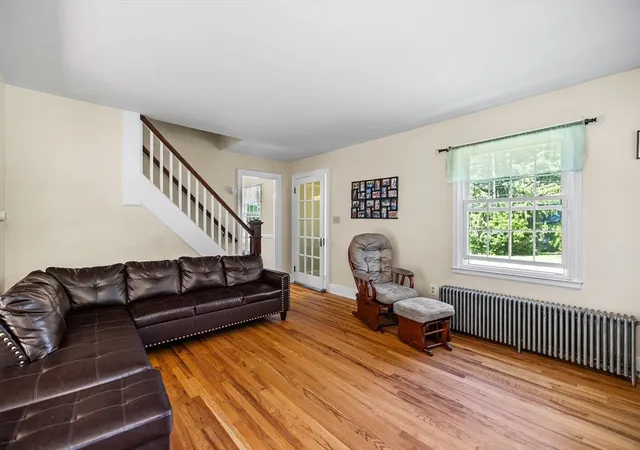 Photo 3 of Sale Pending at 779 Oxford St S, Auburn, MA 01501 | MLS# 73557476 | Listing updated on 2026-09-29