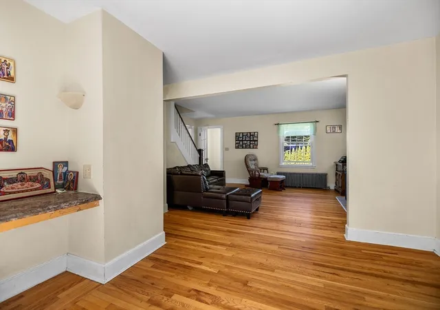 Photo 4 of Sale Pending at 779 Oxford St S, Auburn, MA 01501 | MLS# 73557476 | Listing updated on 2026-09-29