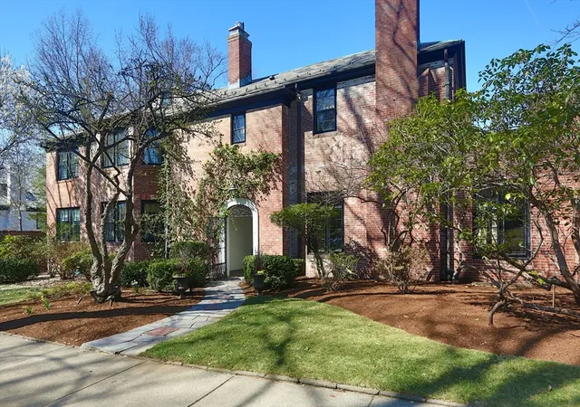 Photo 2 of Sale Pending at 39 Worthington Rd, Brookline, MA 02446 | MLS# 73496969 | Listing updated on 2026-10-29