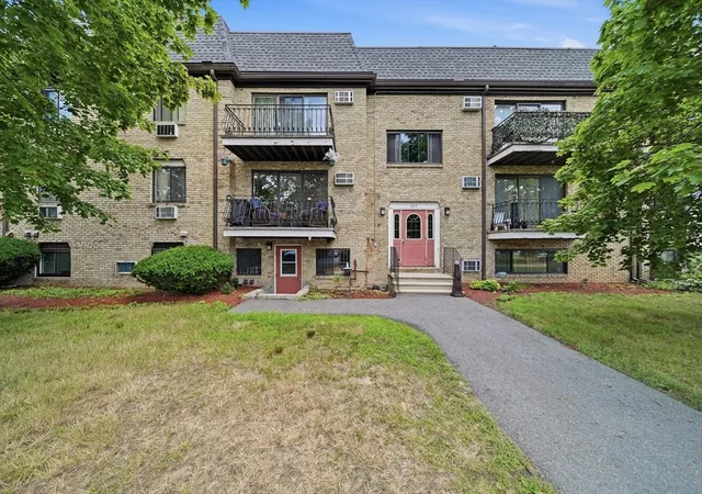 4th image of 303 Pawtucket Blvd, Lowell, MA 01854