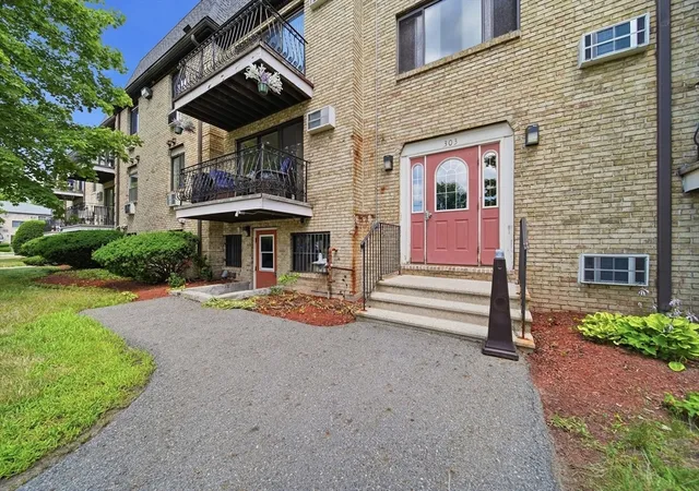 5th image of 303 Pawtucket Blvd, Lowell, MA 01854