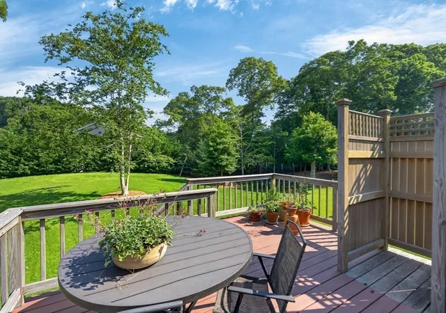 Photo 4 of Single family home for sale at 21 W Spring St, Vineyard Haven, MA 02568 | MLS# 73551628 | Listing updated on 2026-08-21