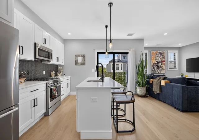 3rd image of 82 Moore St #5, East Boston, MA 02128 | MLS# 73559781