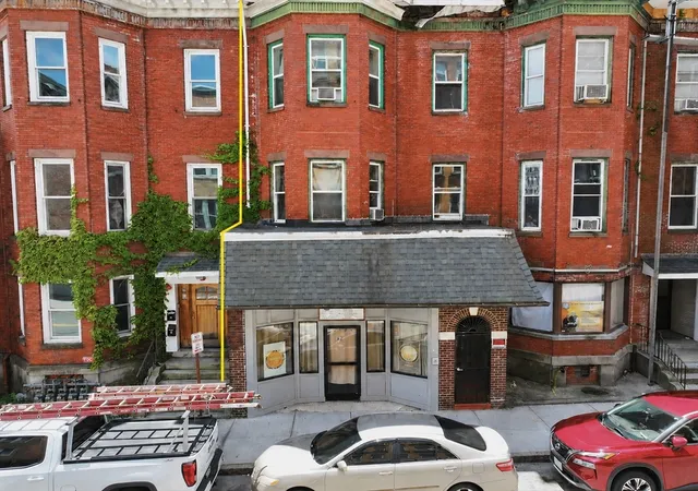 2nd image of 80 Pleasant St, Worcester, MA 01609 | MLS# 73566978