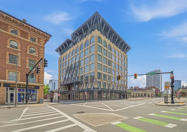 1st image of 360 Newbury Street, Boston, MA 02115