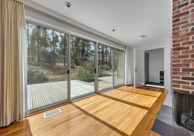 3rd image of 85 The Valley Rd, Concord, MA 01742 | MLS# 73498611