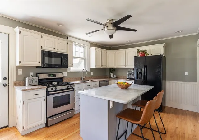 2nd image of 21 Trask St, Danvers, MA 01923 | MLS# 73561907