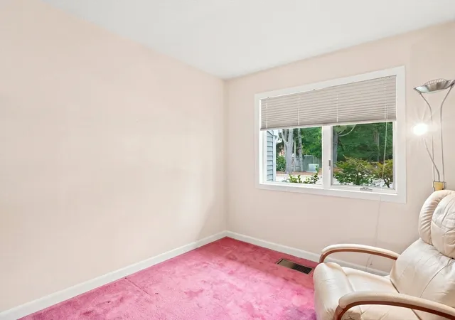 4th image of 1002 Pine Brk Dr, Peabody, MA 01960