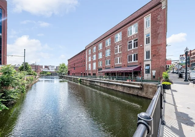 Homes for sale in Lowell, MA | 15 Kearney Sq #201, Lowell, MA 01852 | MLS# 73536541