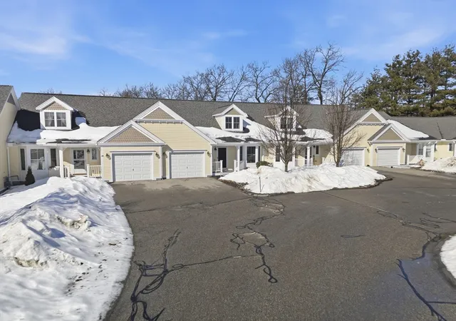 Homes for sale in Hudson, MA | 2 Strawberry Ln #C, Hudson, MA 01749 | MLS# 73484831