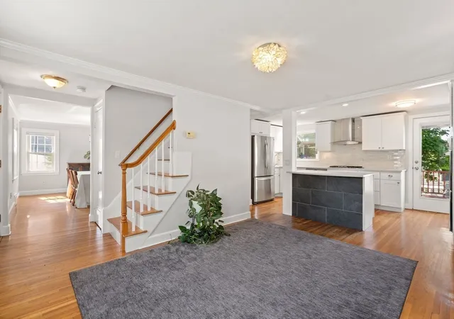 3rd image of 32 Grosvenor Rd, Waltham, MA 02453 | MLS# 73550732