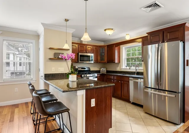 Photo 3 of Condo for sale at 580 Quarry St #4, Quincy, MA 02169 | MLS# 73537581 | Listing updated on 2026-09-28