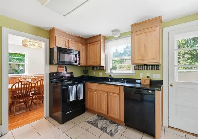 5th image of 43 Jackson Road, Scituate, MA 02066 | MLS# 73534591