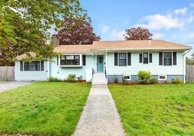 Photo 1 of Single family home for sale at 11 Countryside Ln, Marblehead, MA 01945 | MLS# 73562978 | Listing updated on 2026-09-14