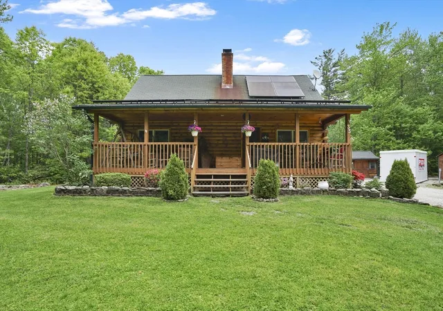 Homes for sale in Blandford, MA | 33 South Street, Blandford, MA 01008 | MLS# 73524938