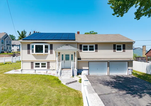 1st image of 17 Brookline St, Lawrence, MA 01841 | MLS# 73556764