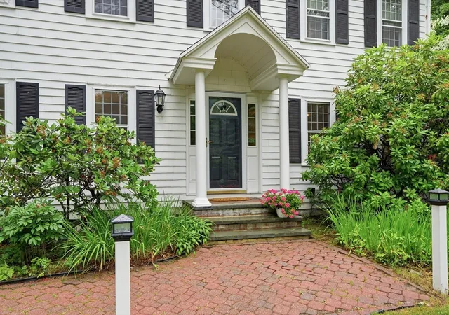 Photo 3 of Sale Pending at 44 Old Meeting House Ln, Norwell, MA 02061 | MLS# 73542051 | Listing updated on 2026-09-11