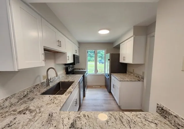 Homes for sale in Amherst, MA | 10 Winston Ct #10, Amherst, MA 01002 | MLS# 73542983