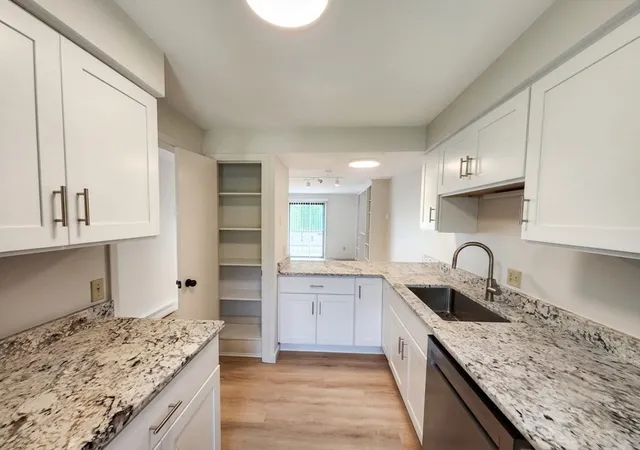 Homes for sale in Amherst, MA | 10 Winston Ct #10, Amherst, MA 01002 | MLS# 73542983