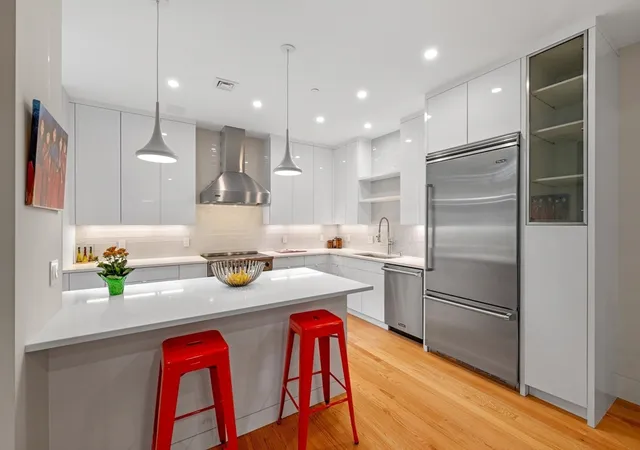 2nd image of 950 Massachusetts Avenue #CB3, Cambridge, MA 02139 | MLS# 73554808