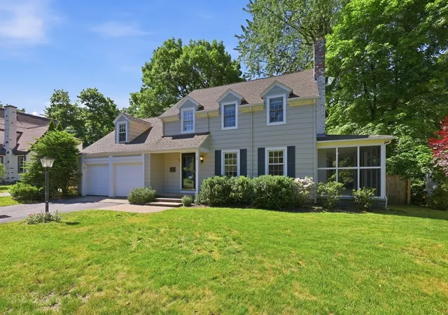 Homes for sale in Longmeadow, MA | 77 Pleasantview Avenue, Longmeadow, MA 01106 | MLS# 73531308