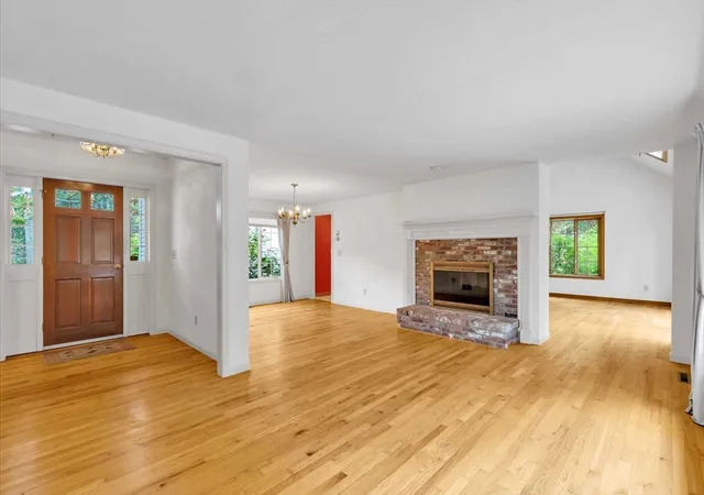 Photo 4 of Sale Pending at 4 Woodspring Farm Ln, Sandwich, MA 02563 | MLS# 73565089 | Listing updated on 2026-09-17