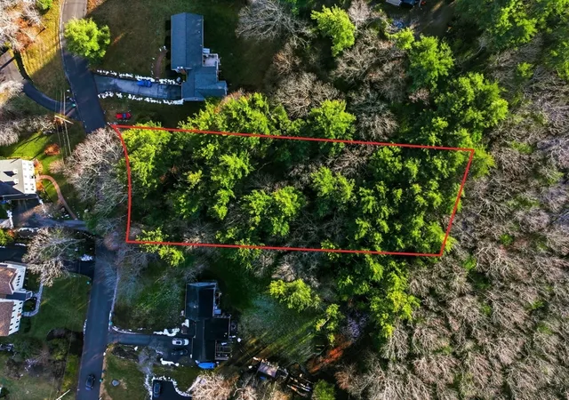 1st image of 44 Deerhill Ln, Marshfield, MA 02050 | MLS# 73560409