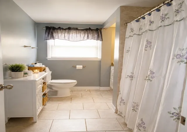 5th image of 14 Yale Dr, Milford, MA 01757 | MLS# 73565274