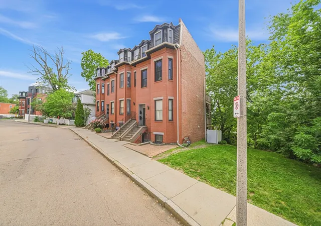 Homes for sale in Boston, MA | 134 Marcella St, Boston, MA 02119