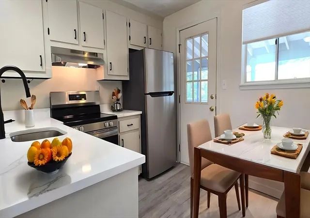 5th image of 1175 Nantasket Ave #6, Hull, MA 02045 | MLS# 73563575