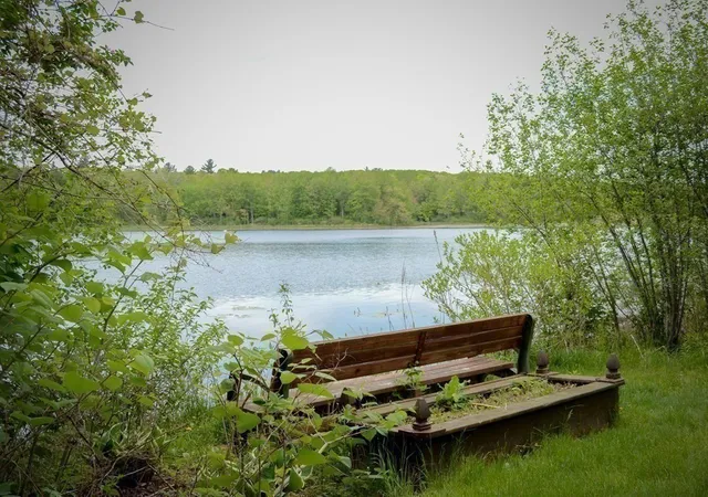 2nd image of 3 Thayer Pond Dr, North Oxford, MA 01537