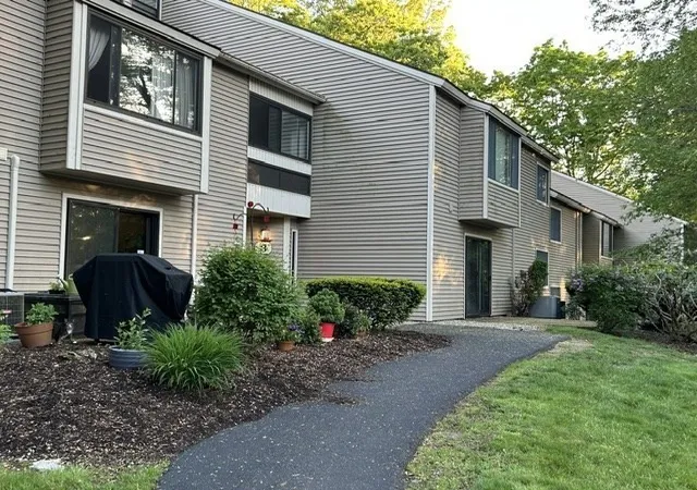 Homes for sale in Oxford, MA | 3 Thayer Pond Dr #17, Oxford, MA 01537 | MLS# 73528796