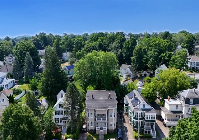 2nd image of 162 S Pleasant St, Haverhill, MA 01835 | MLS# 73557305