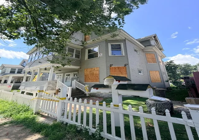 Listing Photo 4 - Condo for sale in building located at 30-32 Ruskin St, Springfield, MA 01108