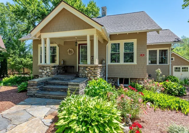 3rd image of 136 N Main St, South Deerfield, MA 01373 | MLS# 73545902