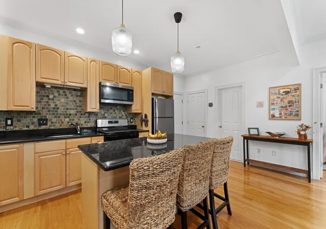 5th image of 146 Clifton St, Malden, MA 02148
