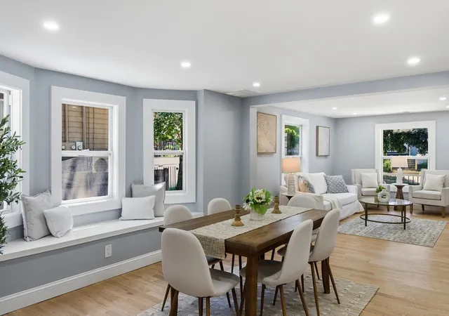 3rd image of 8 Linden Rd, Melrose, MA 02176