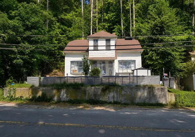 1st image of 291 S Main St, Athol, MA 01331 | MLS# 73556013