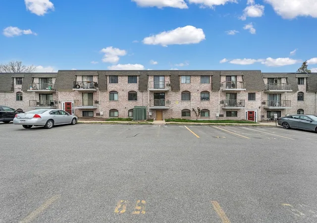 Homes for sale in Dedham, MA | 40 High St #205, Dedham, MA 02026 | MLS# 73506723
