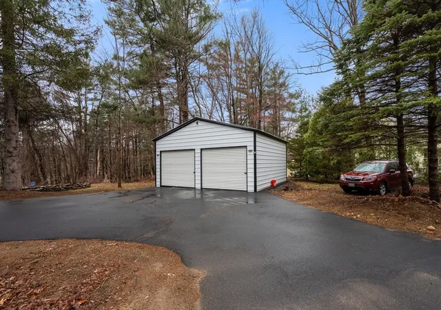 Homes for sale in Holland, MA | 61 E Brimfield Rd, Holland, MA 01521 | MLS# 73499025