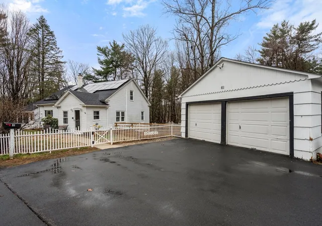 Homes for sale in Holland, MA | 61 E Brimfield Rd, Holland, MA 01521 | MLS# 73499025