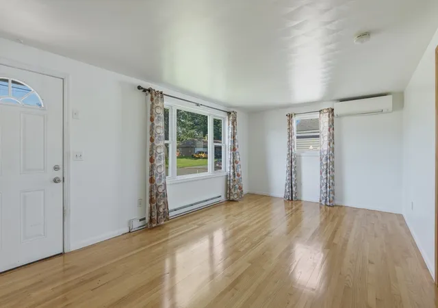 Photo 4 of Sale Pending at 72 Artisan St, Chicopee, MA 01013 | MLS# 73559901 | Listing updated on 2026-10-08