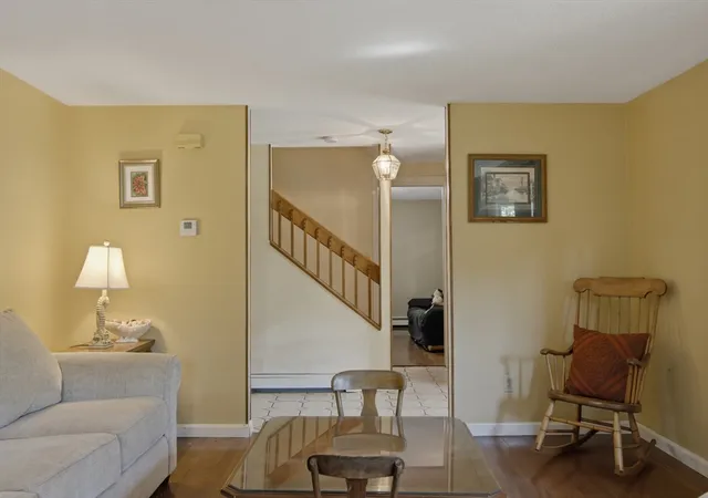 4th image of 10 Roberta Dr, Buzzards Bay, MA 02532 | MLS# 73555631