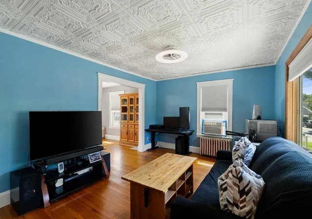 Listing Photo 5 - Condo for sale in building located at 7 Lawrence St, Beverly, MA 01915 - Unit #B