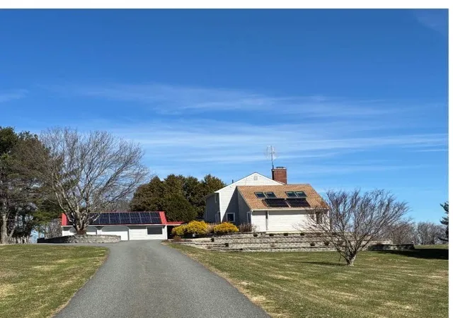 Homes for sale in Greenfield, MA | 169 Old Albany Road, Greenfield, MA 01301 | MLS# 73496643