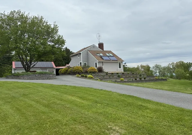 Homes for sale in Greenfield, MA | 169 Old Albany Road, Greenfield, MA 01301 | MLS# 73496643