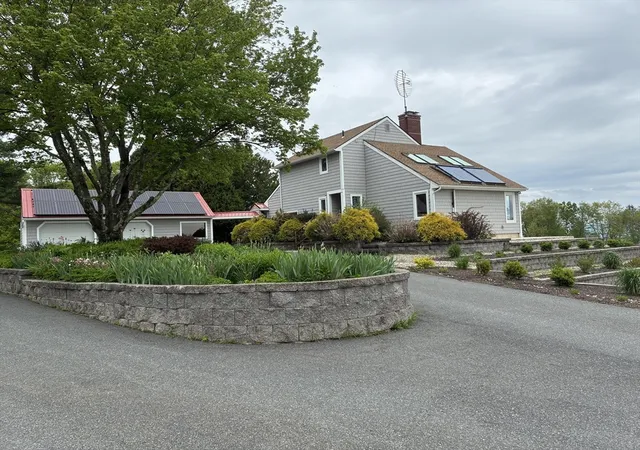 Homes for sale in Greenfield, MA | 169 Old Albany Road, Greenfield, MA 01301 | MLS# 73496643