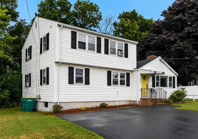 Homes for sale in Woburn, MA | 343 Lexington Street, Woburn, MA 01801 | MLS# 73541909