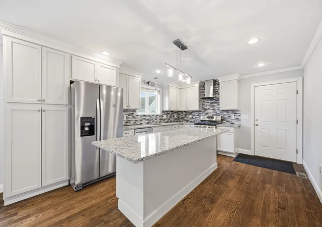 1st image of 305 Lynn St, Malden, MA 02148 | MLS# 73560621